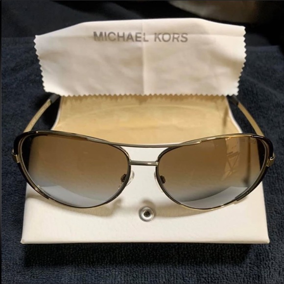 Michael Kors Chelsea polarized aviator sunglasses - Picture 2 of 7